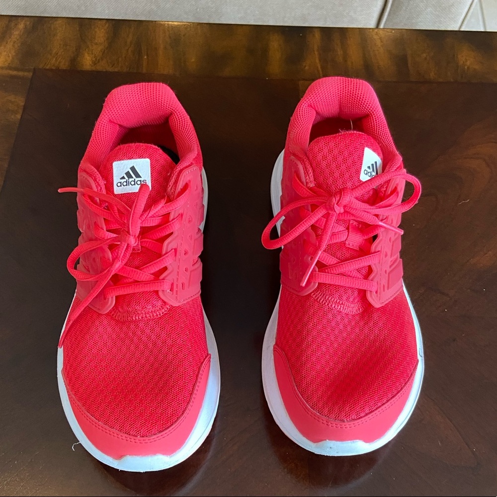 Adidas cloud foam shoes